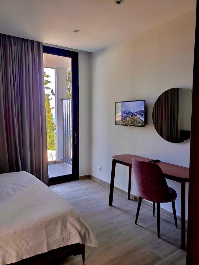 Summer Wine Boutique Hotel Dhërmi Dış mekan fotoğraf