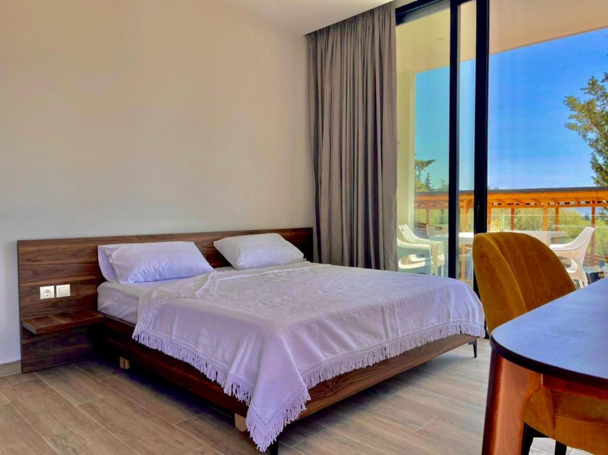 Summer Wine Boutique Hotel Dhërmi Dış mekan fotoğraf