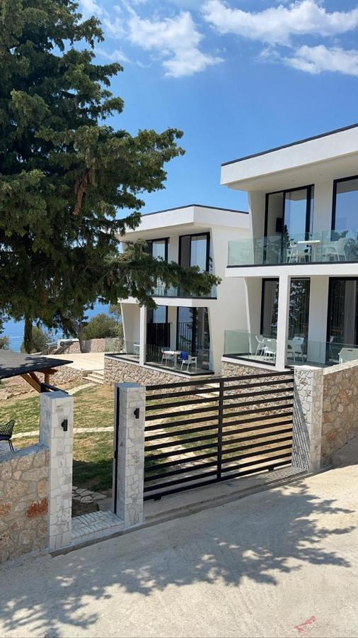 Summer Wine Boutique Hotel Dhërmi Dış mekan fotoğraf