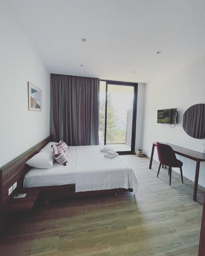 Summer Wine Boutique Hotel Dhërmi Dış mekan fotoğraf