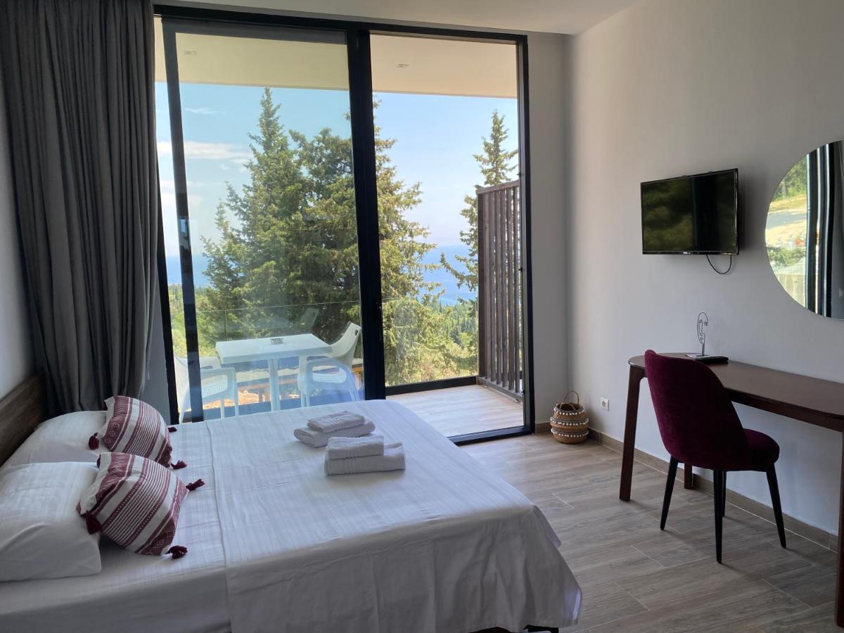 Summer Wine Boutique Hotel Dhërmi Dış mekan fotoğraf