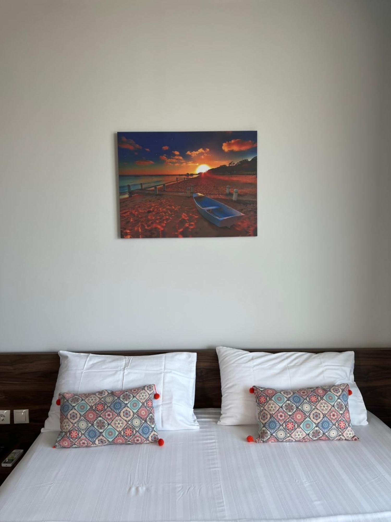 Summer Wine Boutique Hotel Dhërmi Dış mekan fotoğraf