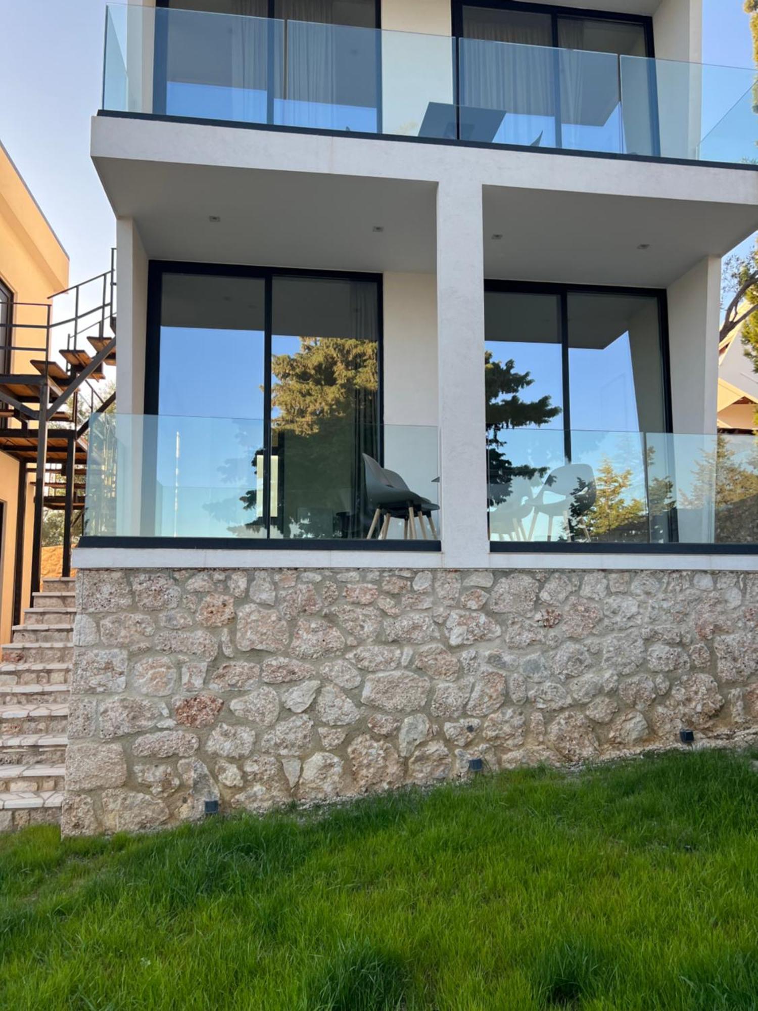 Summer Wine Boutique Hotel Dhërmi Dış mekan fotoğraf