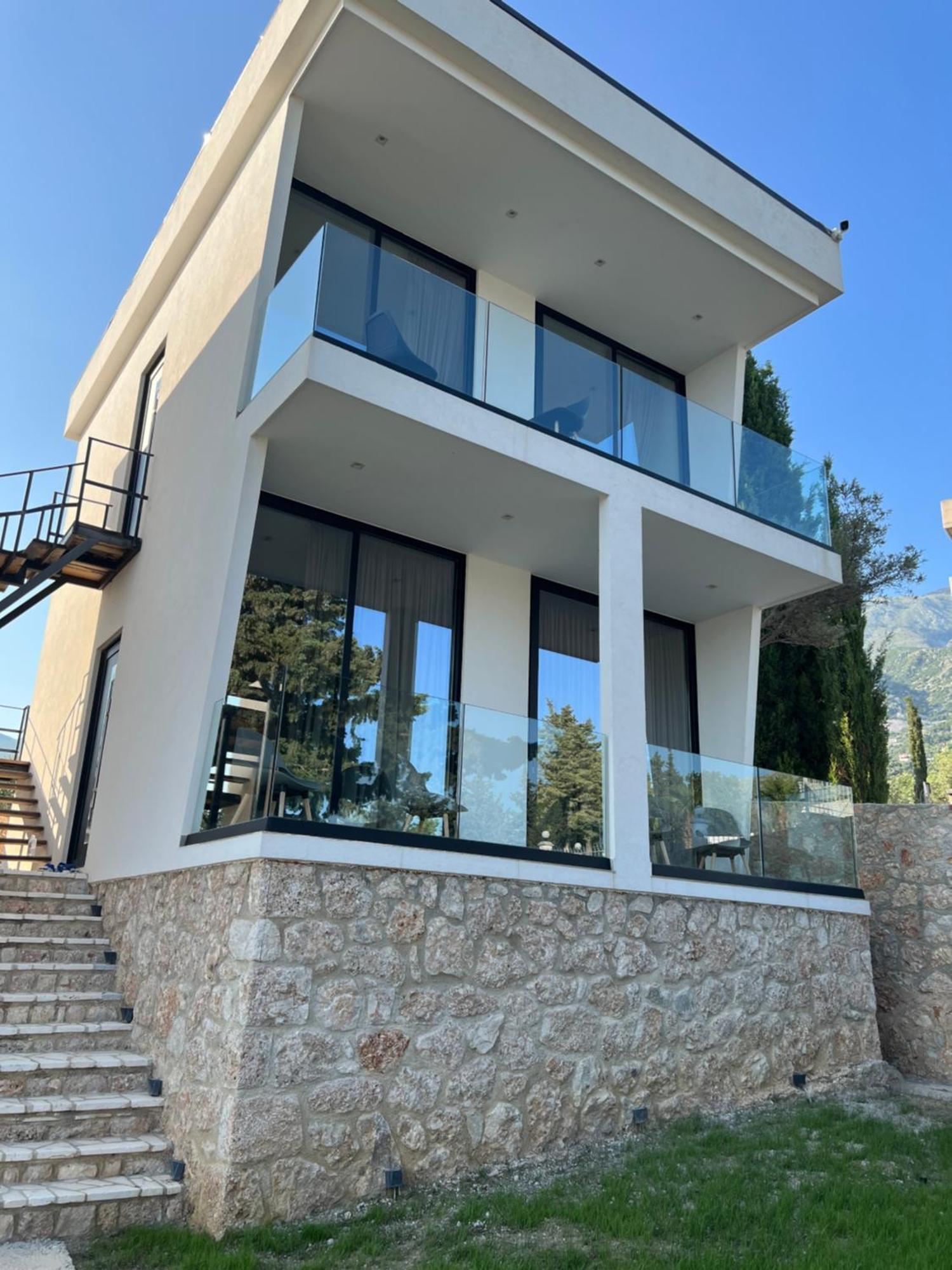 Summer Wine Boutique Hotel Dhërmi Dış mekan fotoğraf