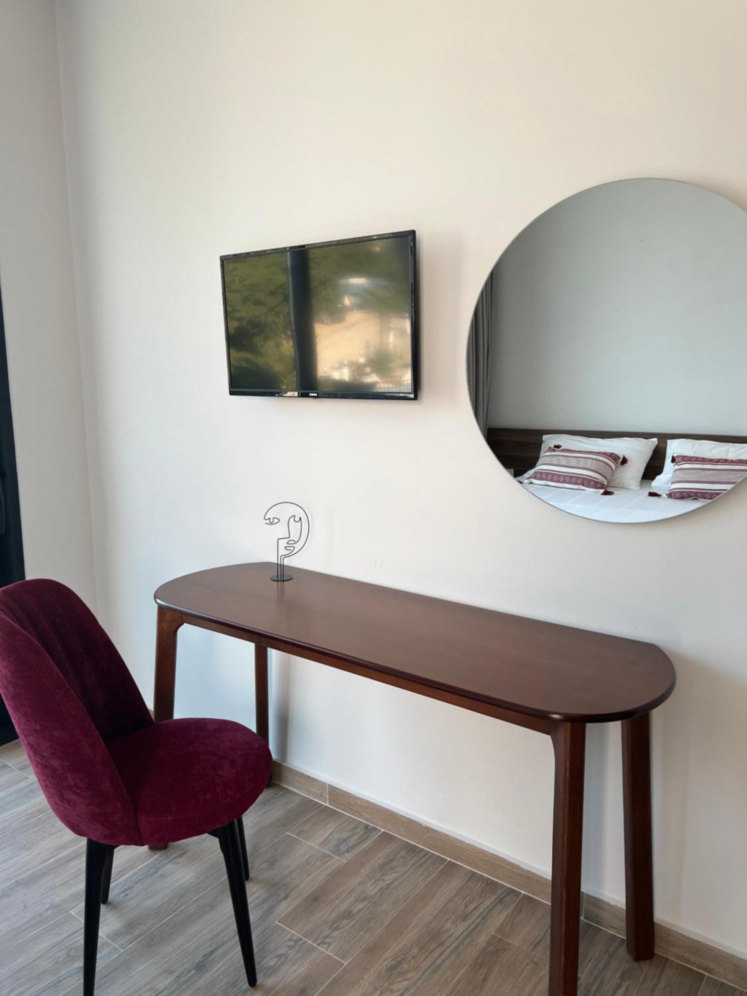 Summer Wine Boutique Hotel Dhërmi Dış mekan fotoğraf