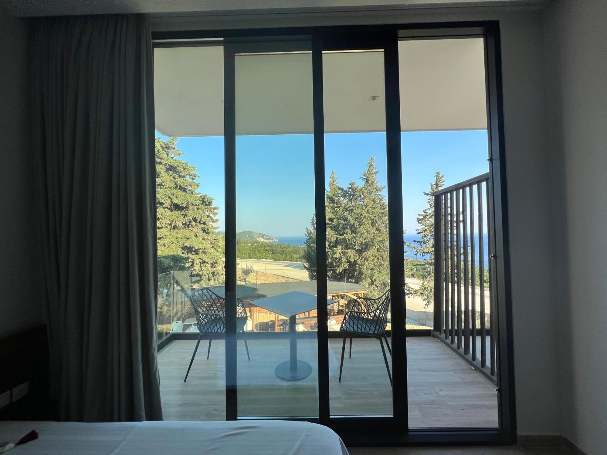 Summer Wine Boutique Hotel Dhërmi Dış mekan fotoğraf