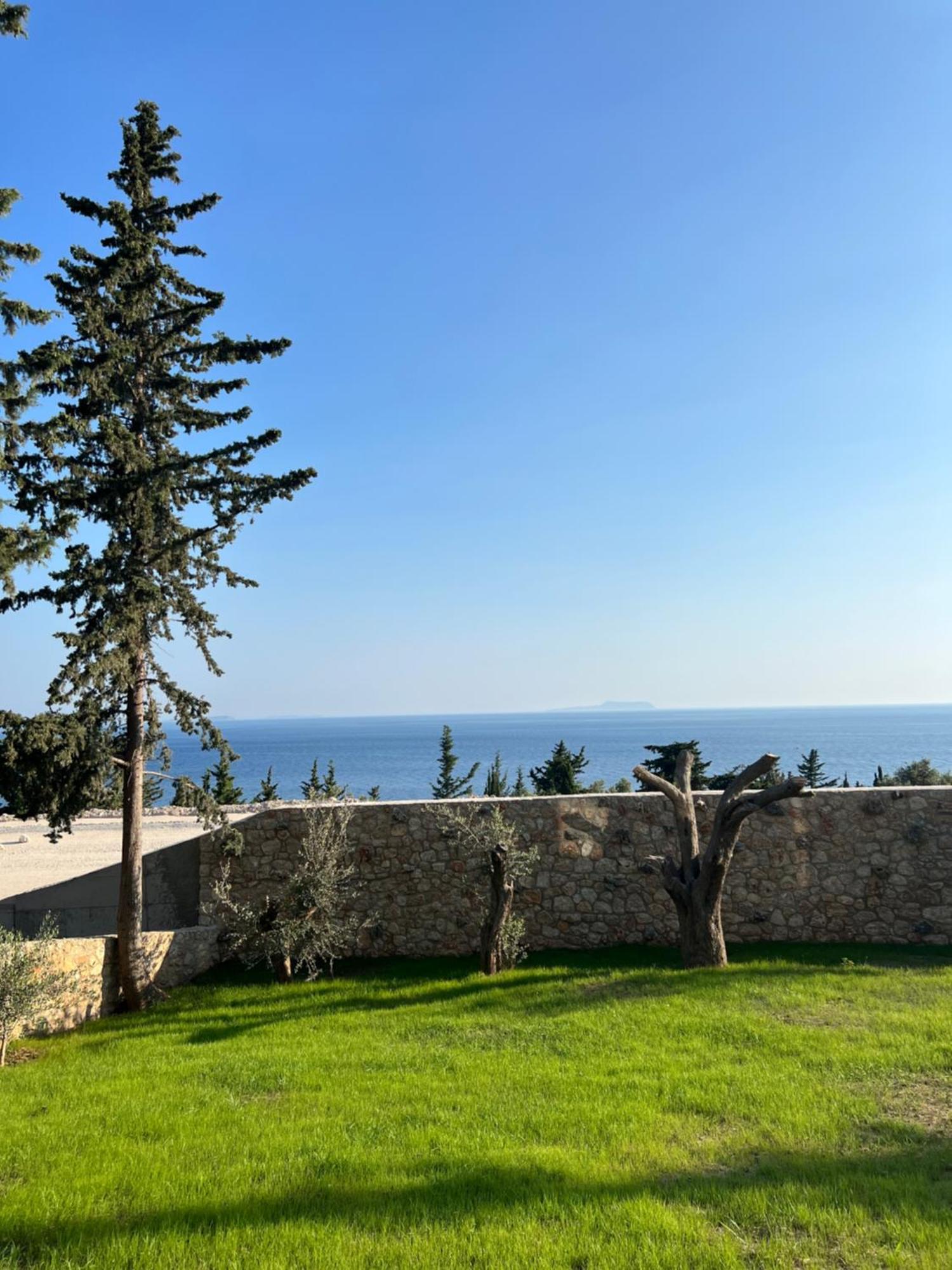 Summer Wine Boutique Hotel Dhërmi Dış mekan fotoğraf