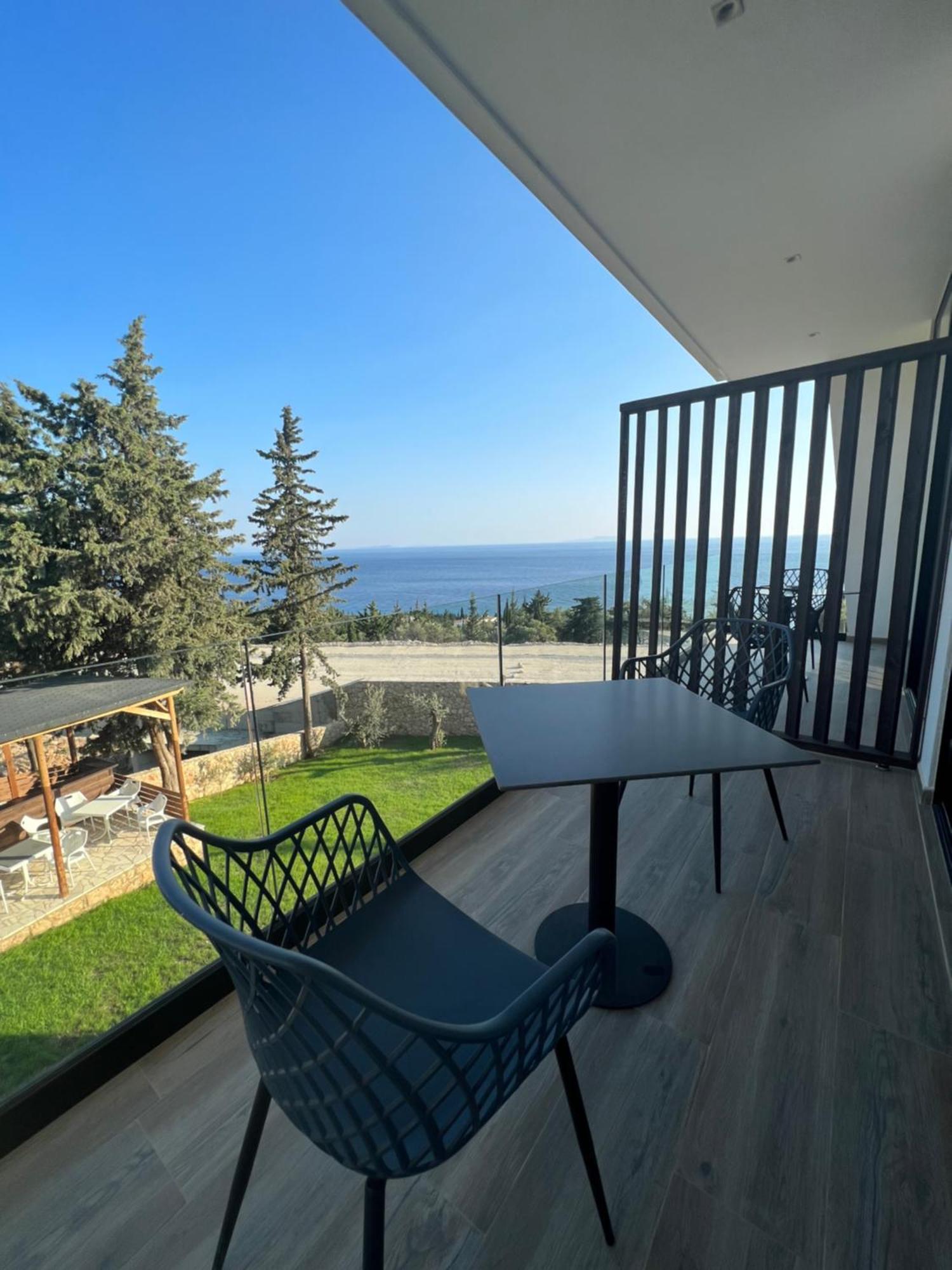Summer Wine Boutique Hotel Dhërmi Dış mekan fotoğraf